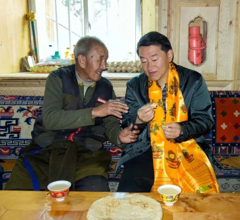 尊龍凱時責(zé)任 | 四川尊龍凱時強化“四個引領(lǐng)” 幫扶稻城縣麻格同村脫貧奔康