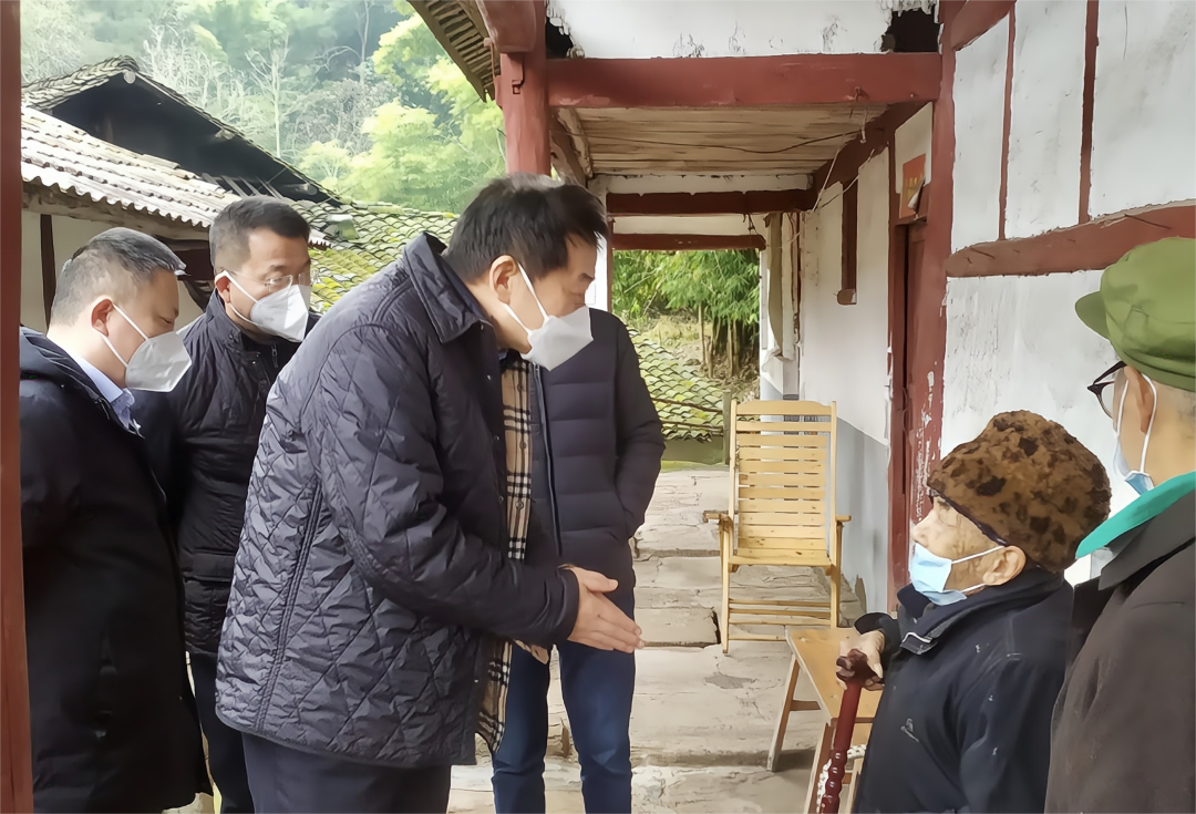四川省尊龍凱時集團(tuán)黨委書記、董事長任丁率隊赴嘉陵區(qū)開展幫扶工作