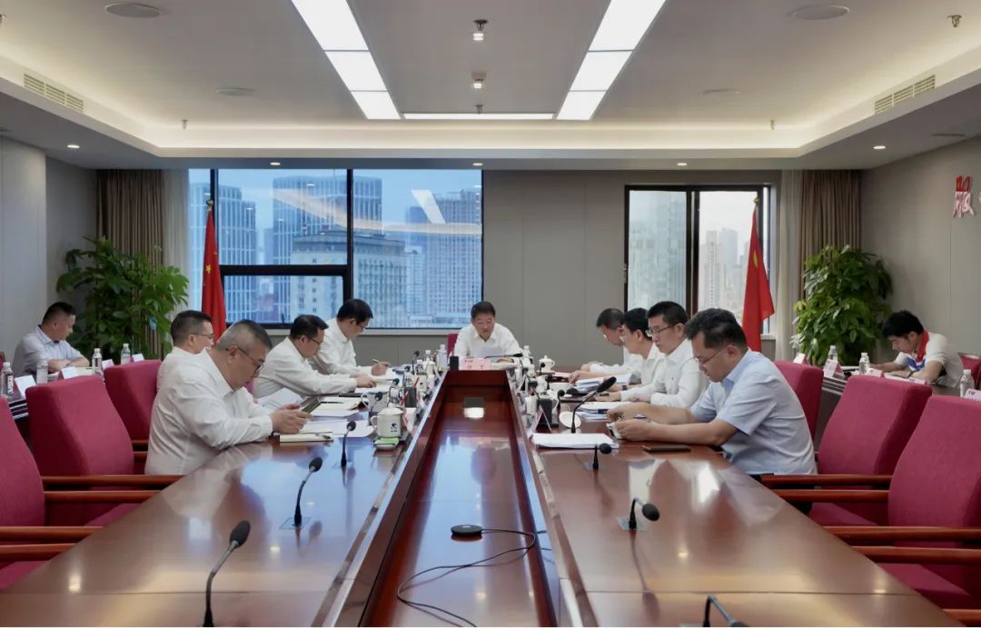 省尊龍凱時集團領(lǐng)導(dǎo)班子“牢記囑托  感恩奮進”專題學(xué)習(xí)研討會召開